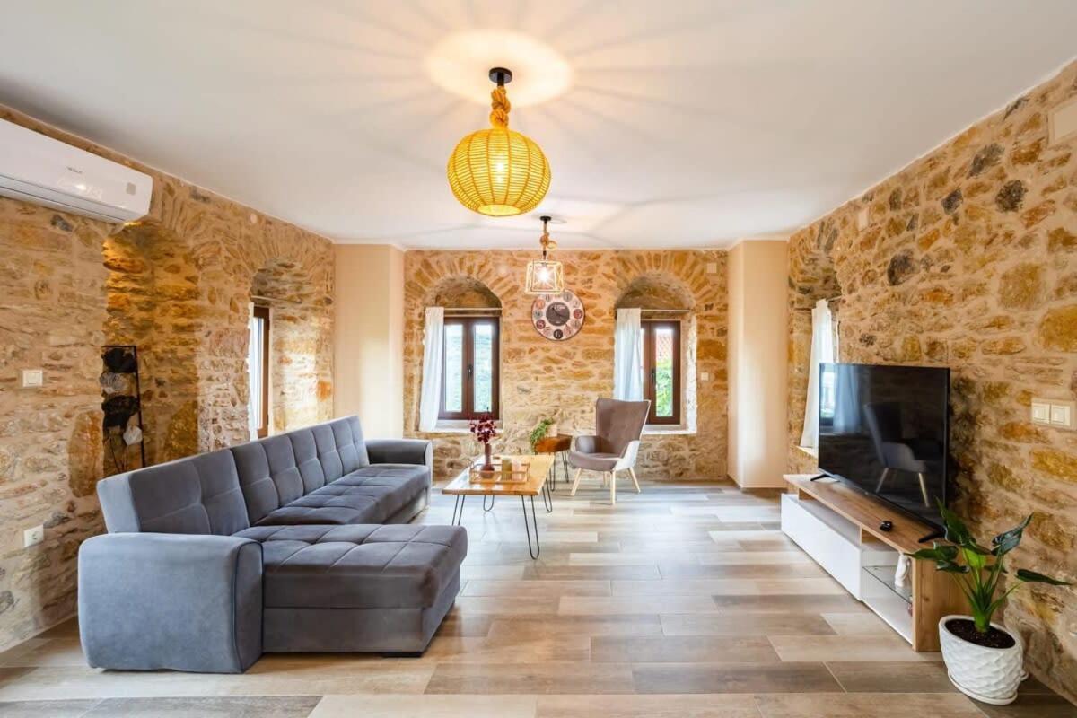 Mantineia Stone Villa-An Ethereal Getaway Megali Mantineia Kültér fotó